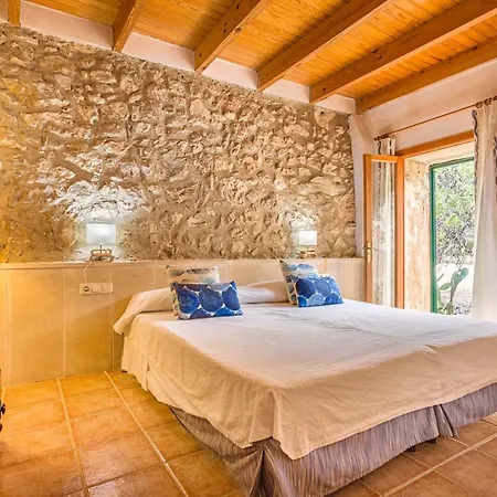 Charming Beautiful Views Of The Tramuntana Mountains La Coma I 4 Bedrooms Pollenca