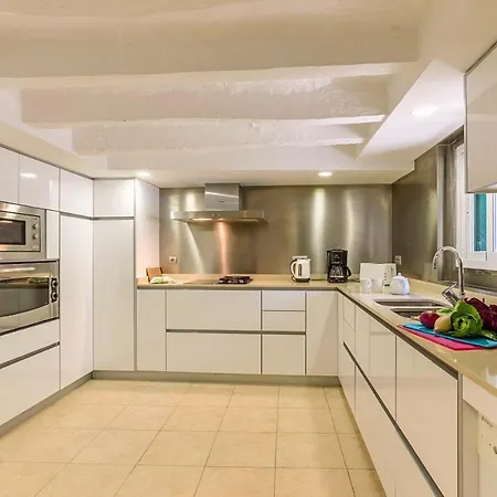 Charming Beautiful Views Of The Tramuntana Mountains La Coma I 4 Bedrooms Villa